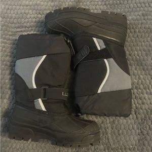 L. L. Bean Northwoods Snow Boots - Kids size 2 - Black and grey